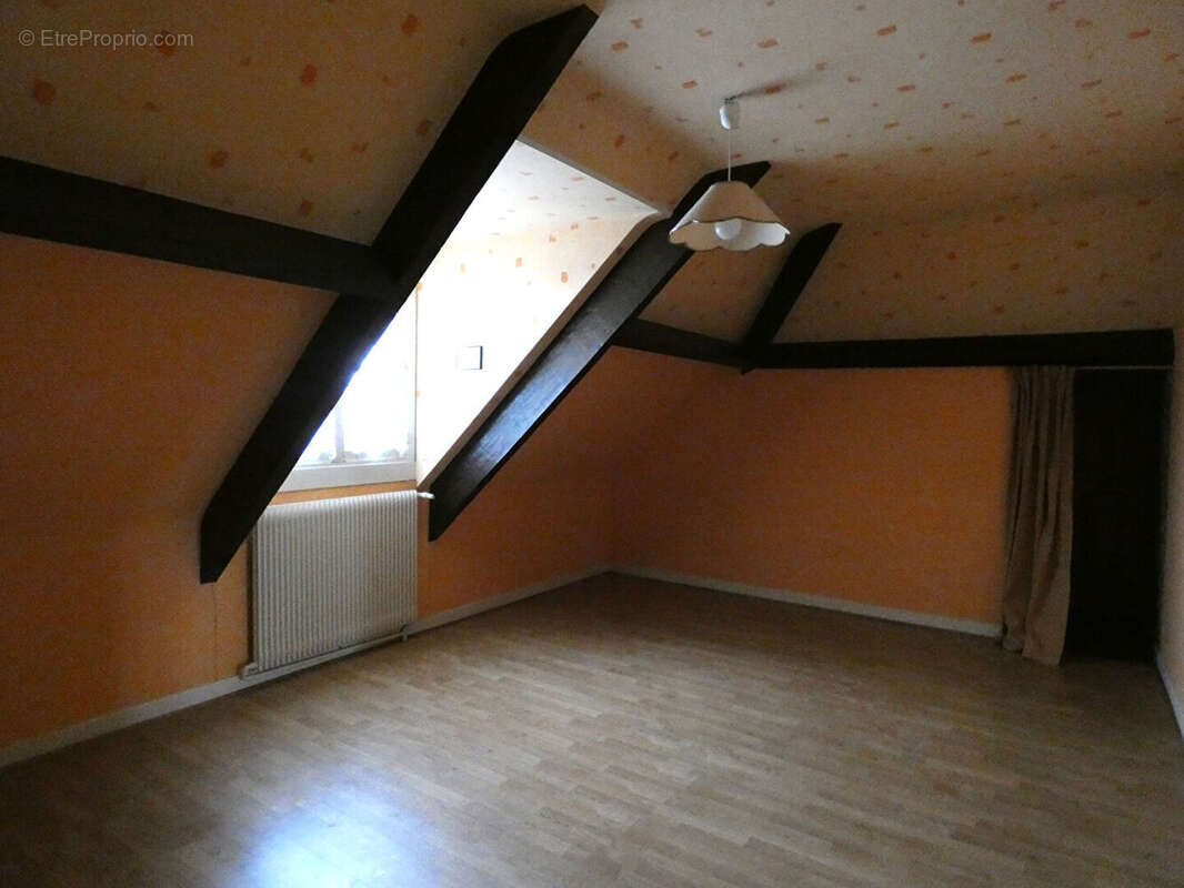 Maison à SAINT-DOULCHARD