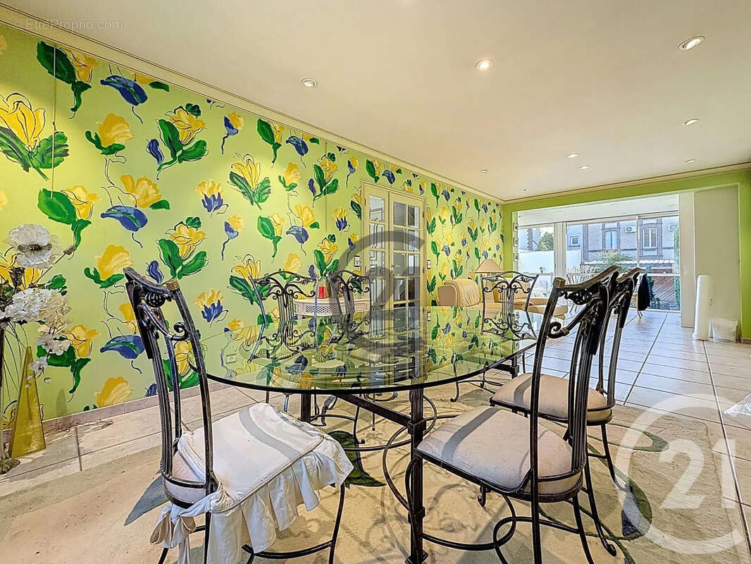 Maison à SAINTE-SAVINE