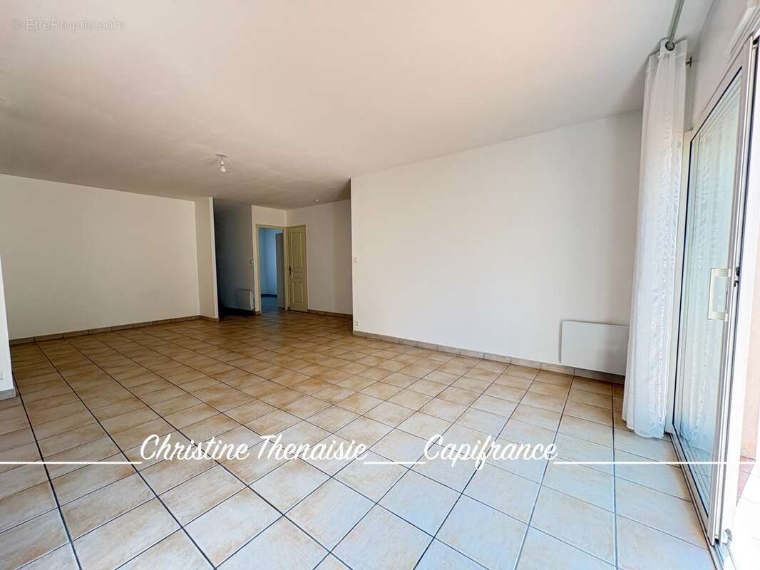 Maison à vendre Plain-Pied, Coeur de ville, 3 chambres, Garage SAINT HILAIRE DE RIEZ (85) - photo 9