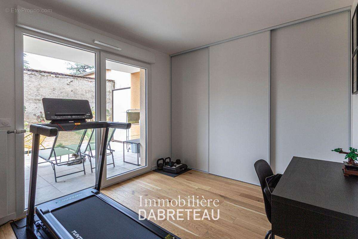 Appartement Brignais 3 pièce(s) 74.23 m2 - photo 9