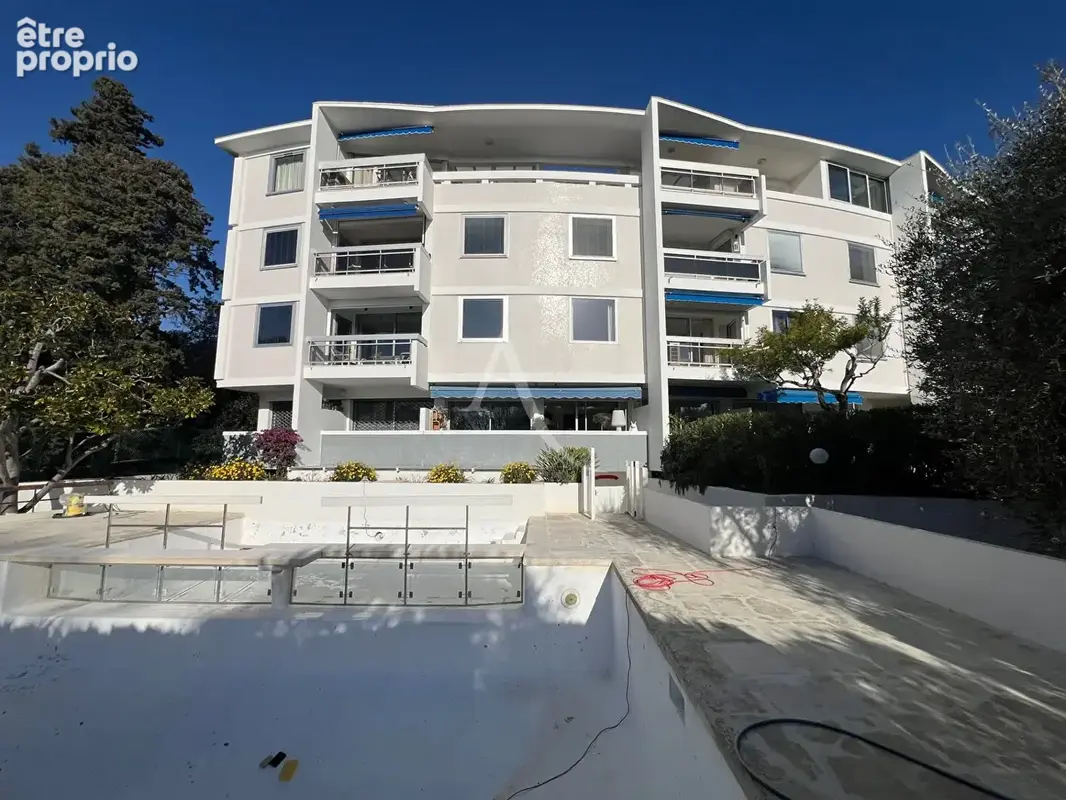 Appartement 3 pièces de standing au coeur d'une résidence confidentielle avec piscine - photo 7