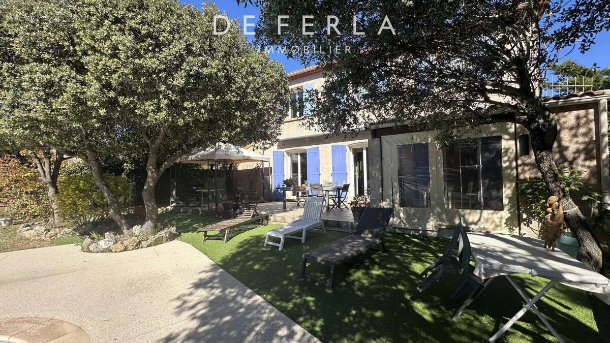 Maison à PEYROLLES-EN-PROVENCE