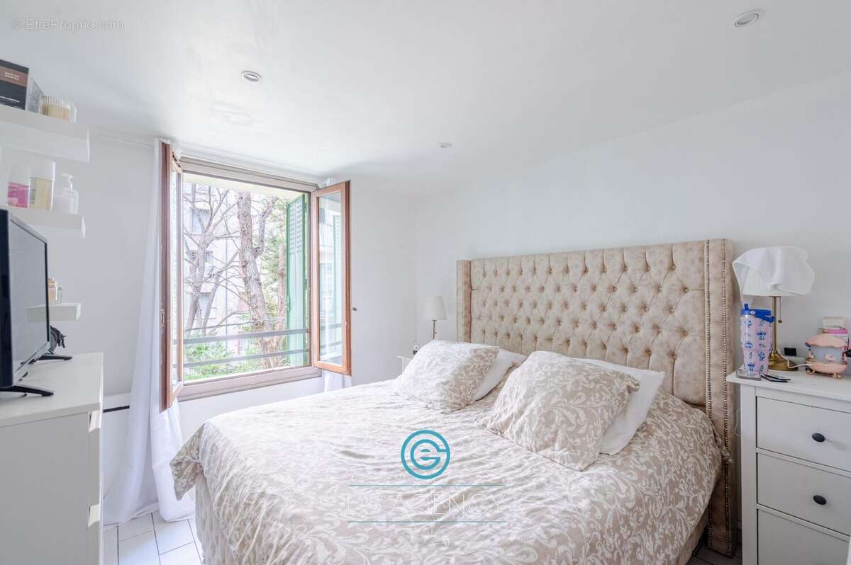 Appartement à MARSEILLE-4E