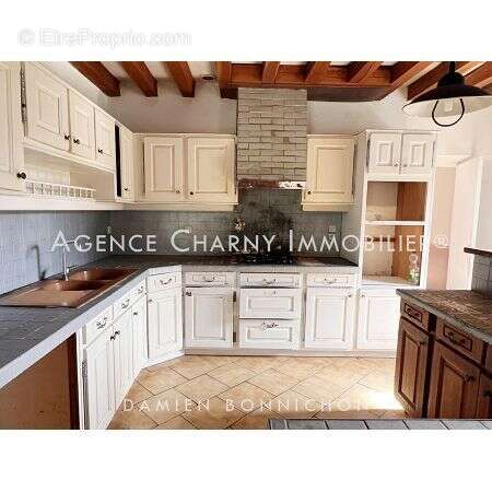 Maison à MONTCORBON