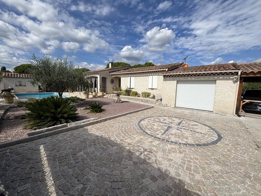 Maison à FIGANIERES