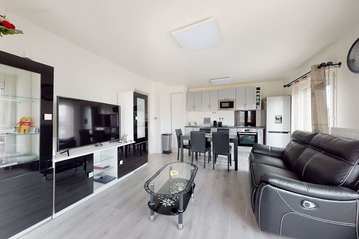 Appartement à LE BLANC-MESNIL