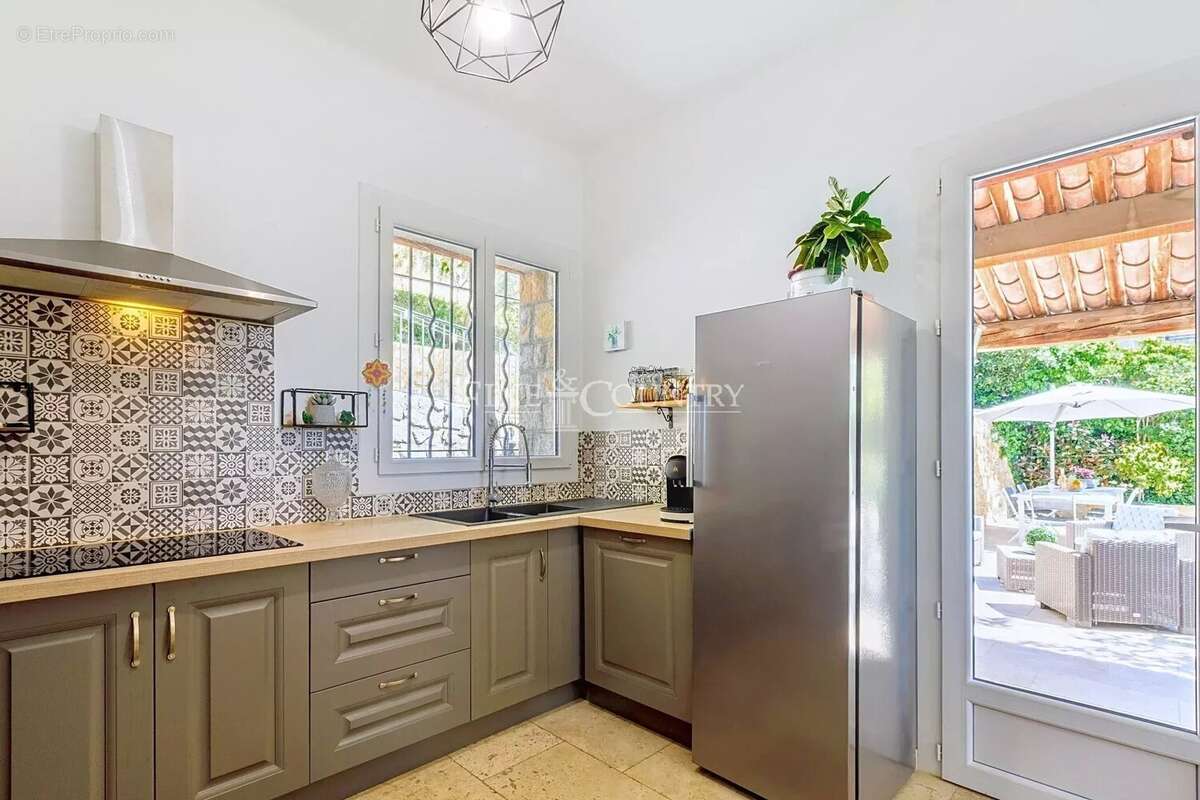 Maison à MONTAUROUX