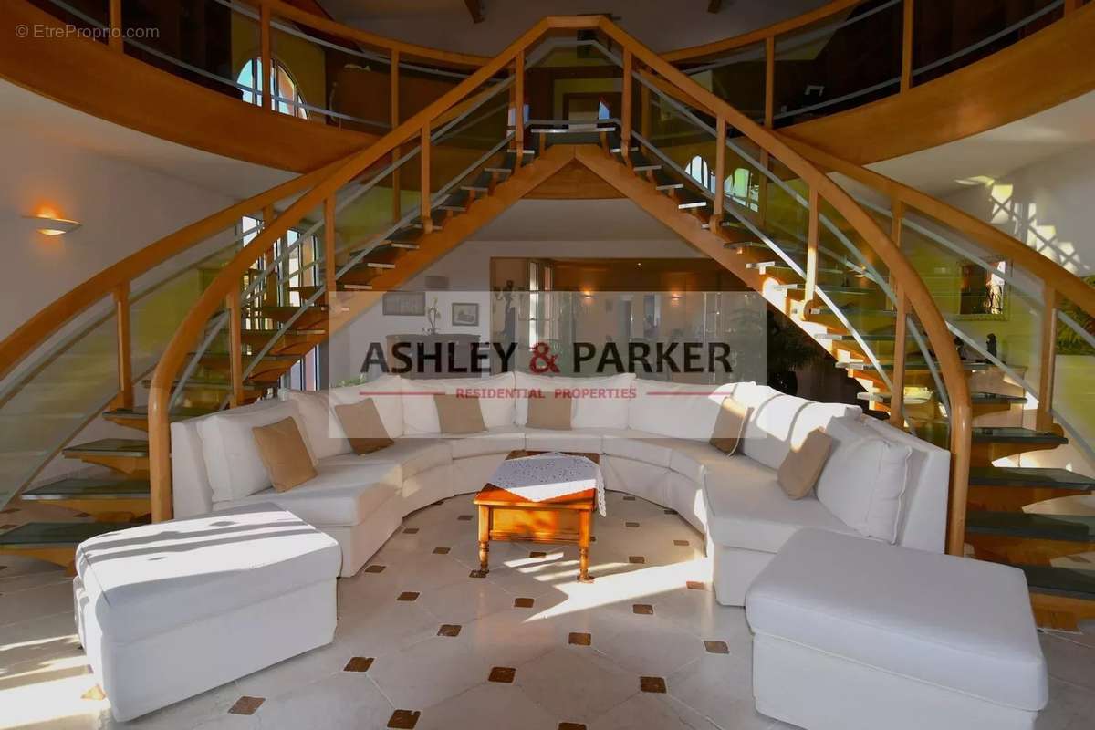 Maison à LORIOL-DU-COMTAT