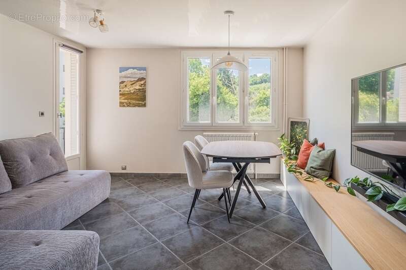 Appartement à vendre 3 pièces RENAGE (38) - photo 2