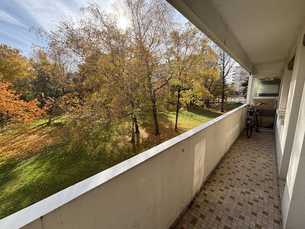 Appartement à SAINT-MARTIN-D&#039;HERES