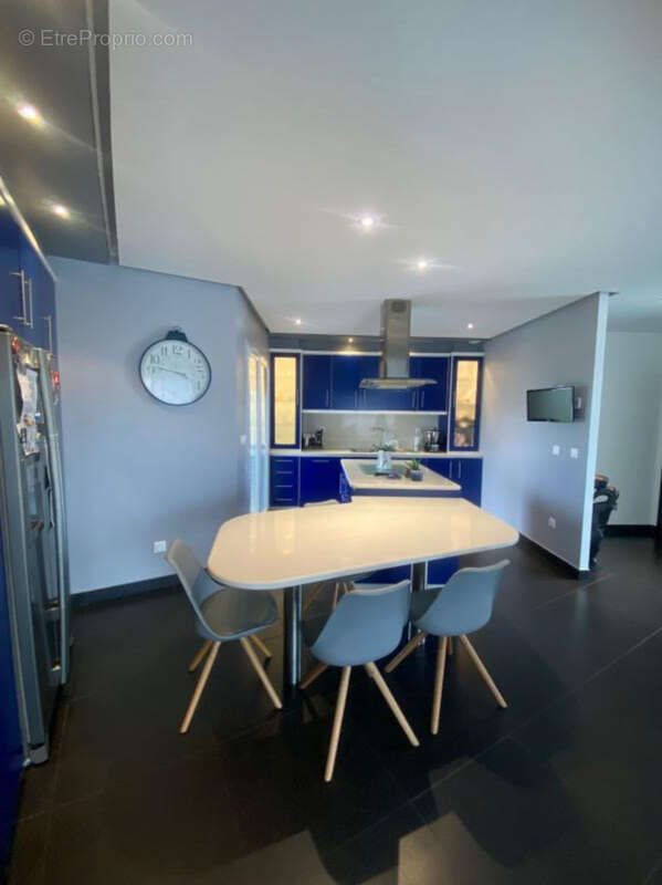 Maison à AMBARES-ET-LAGRAVE