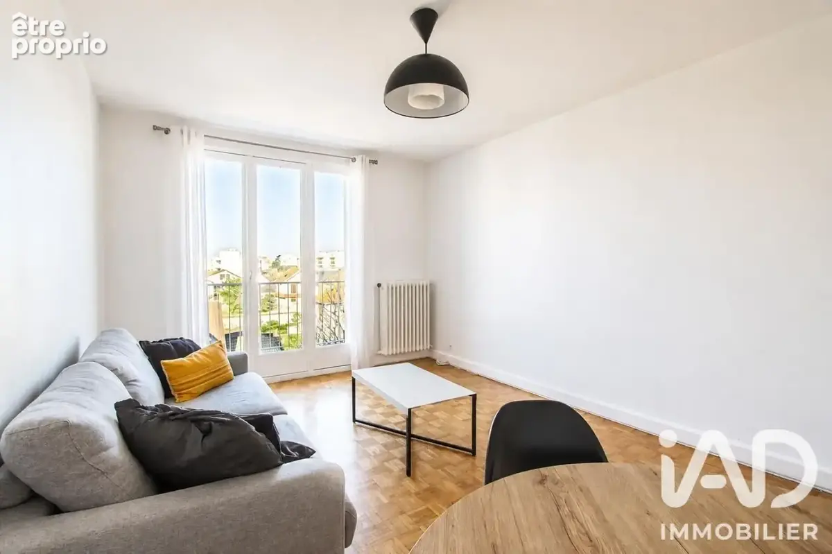 Photo 1 - Appartement à SAINT-MAUR-DES-FOSSES