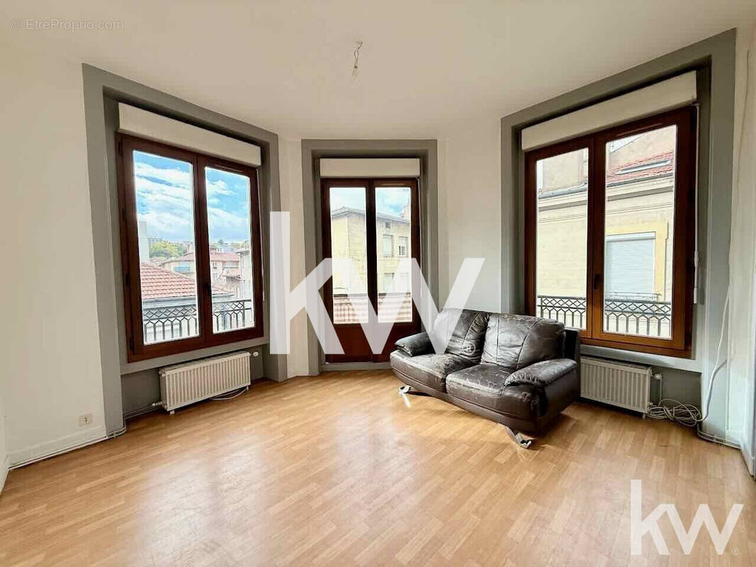 Appartement à SAINT-ETIENNE