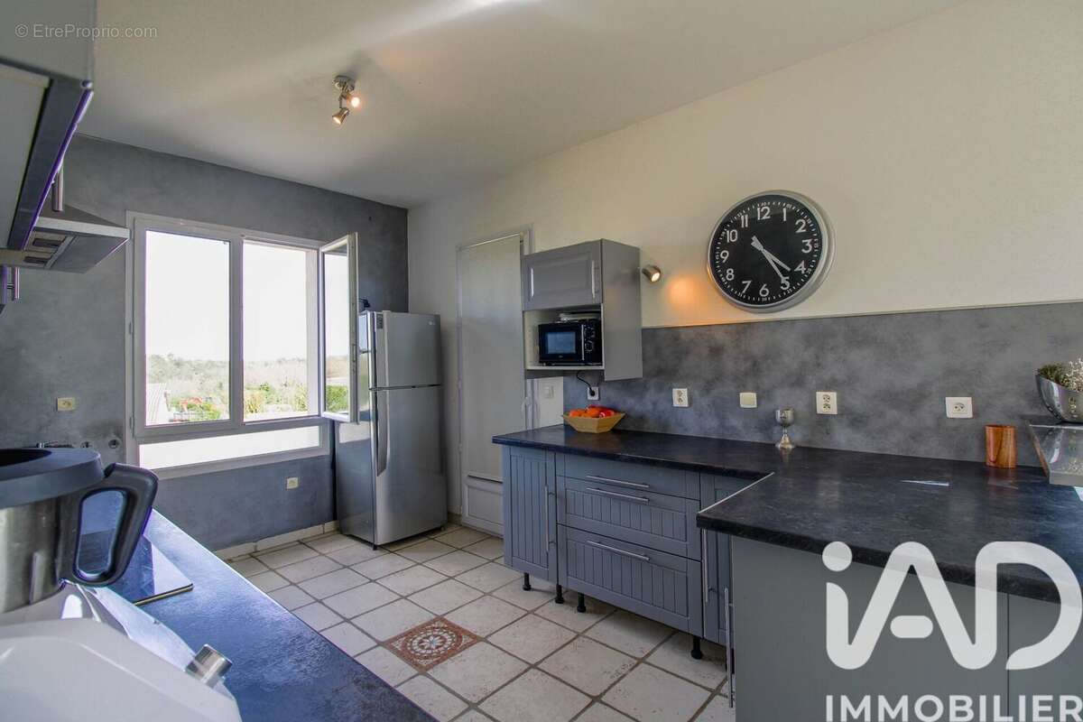 Maison 150 m² à Abbeville-La-Riviere  - photo 8