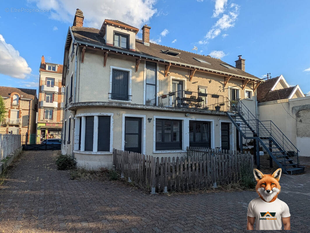 Appartement 97 m² à Sainte-Savine  - photo 1