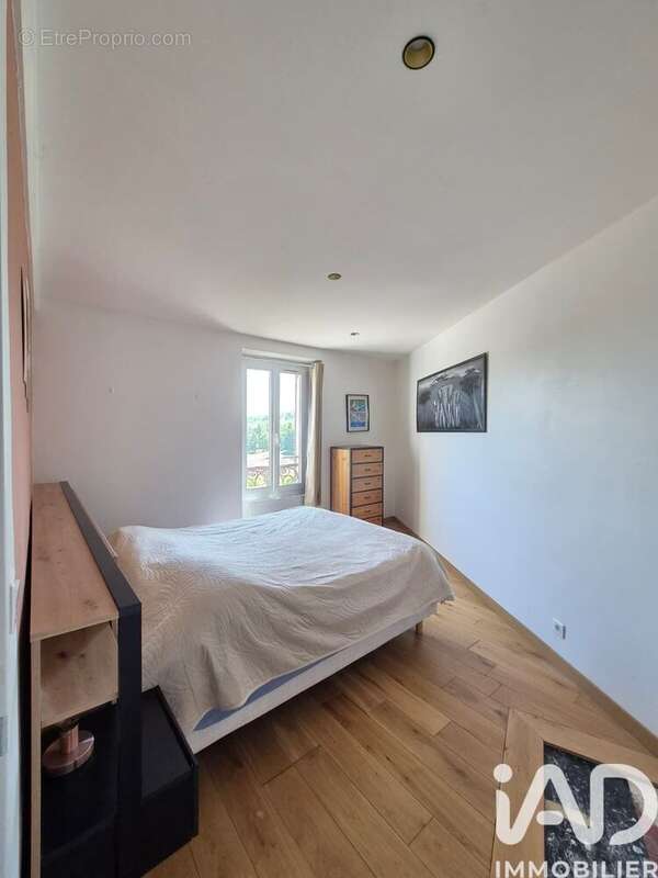 Photo 6 - Appartement à DAMPIERRE-EN-YVELINES