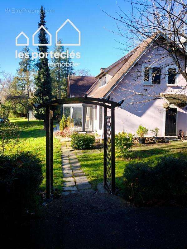 Maison à LOUVECIENNES