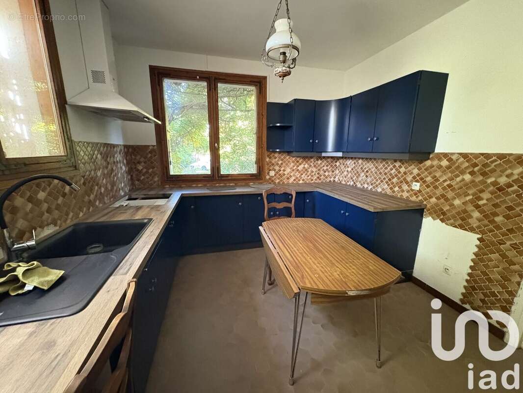 Photo 4 - Maison à SAINT-ETIENNE-DE-FONTBELLON