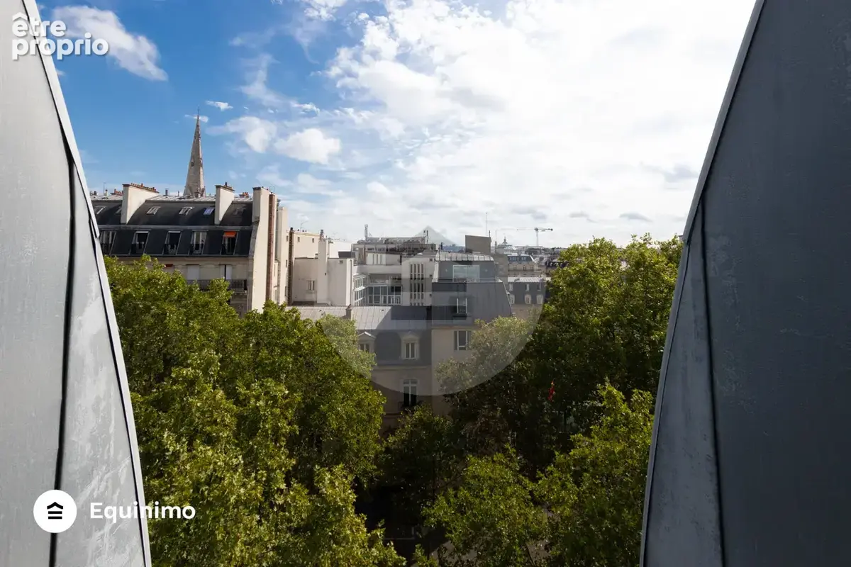 Studio de 10m2 au 6ème et dernier étage, avenue Marceau. - photo 5