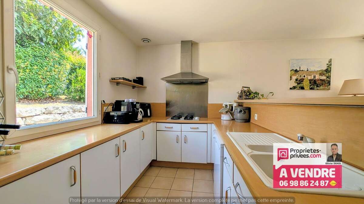 RARE VILLA DE PLAIN-PIED avec piscine et garage à 15 mn de Mandelieu ! - photo 9