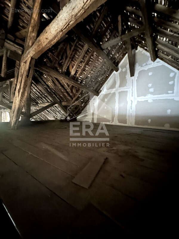 Autre à MONTEREAU-FAULT-YONNE