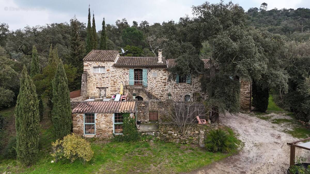 Photo 1 - Maison à COGOLIN