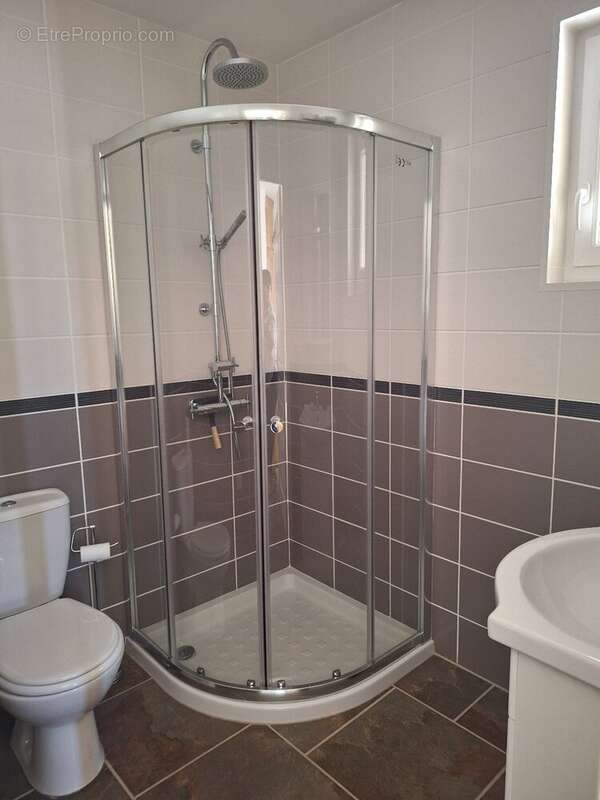 Maison 250 m² à Sainte-Severe  - photo 16