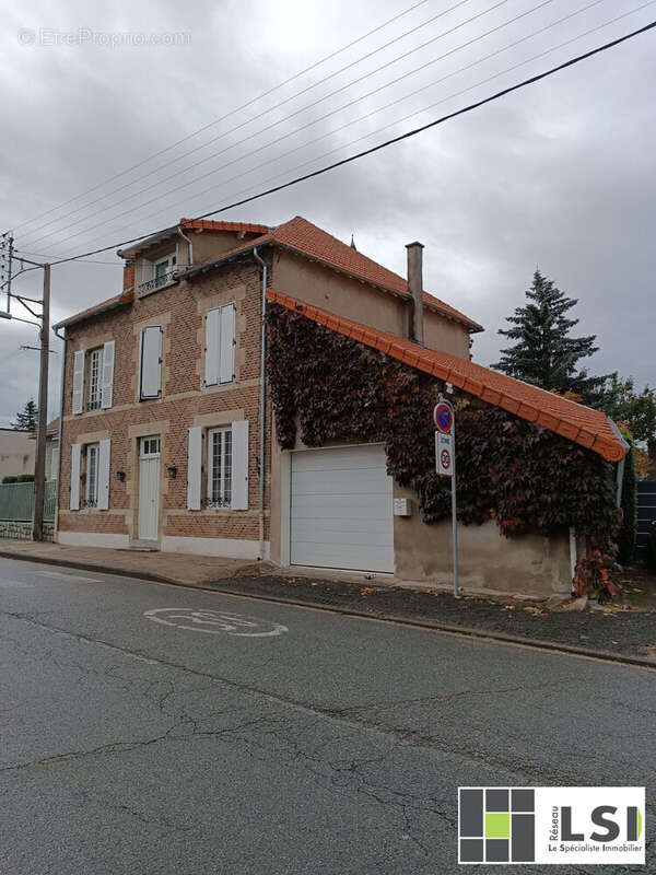FACADE AVANT - Maison à RANDAN