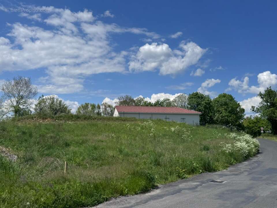 Terrain à AURILLAC