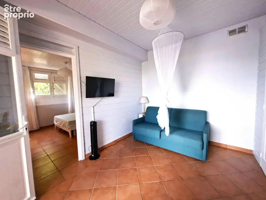 LES TROIS-ILETS : Villa créole  rénovée - Piscine - Vue mer - photo 18