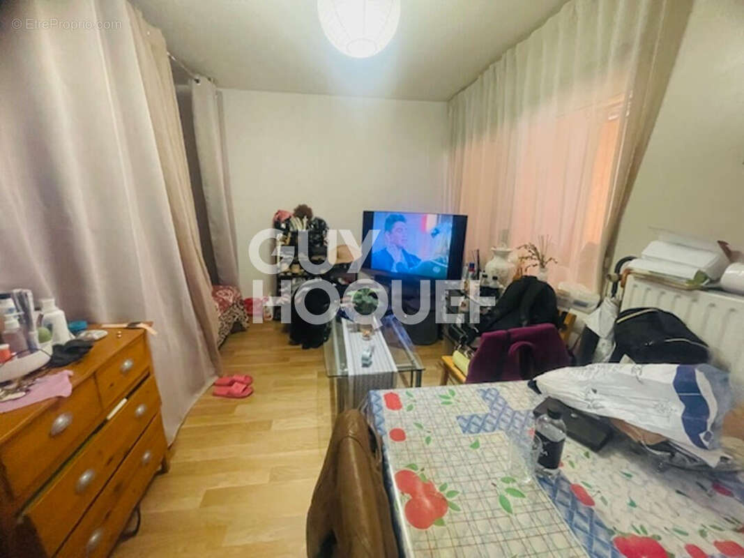 Appartement à VALLAURIS