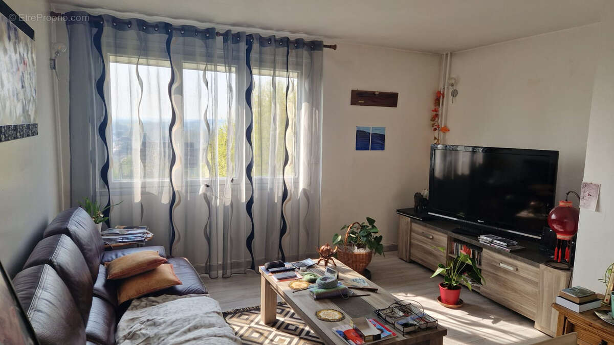 Appartement à MIGENNES