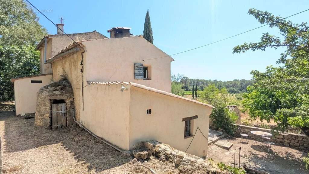 COTIGNAC Maison ancienne sur 4.862m² - photo 9