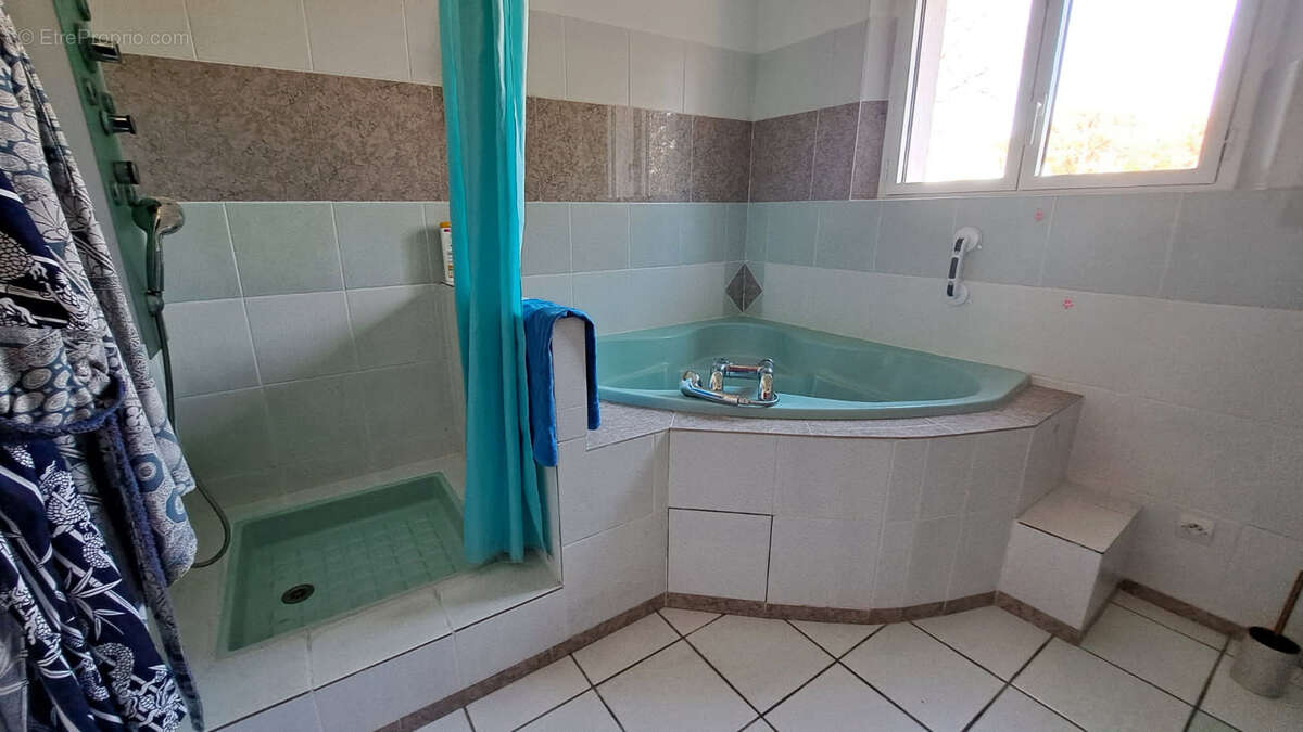 Maison à LA GARDE-FREINET