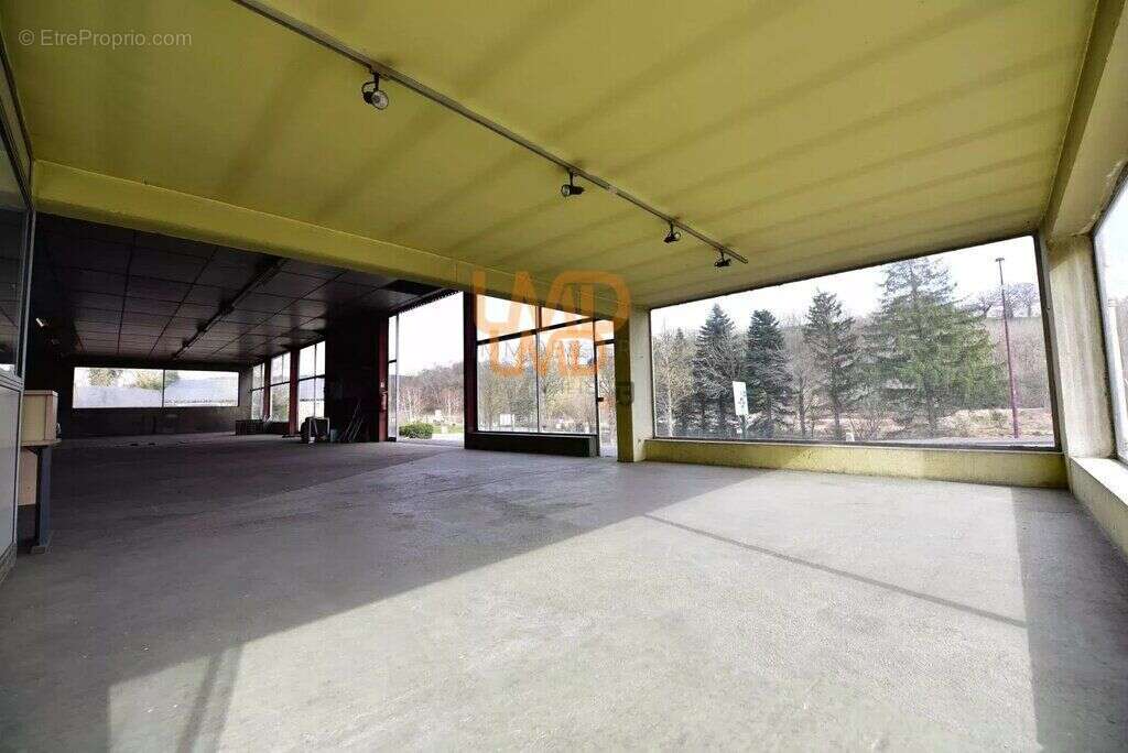 Local commercial - photo 5