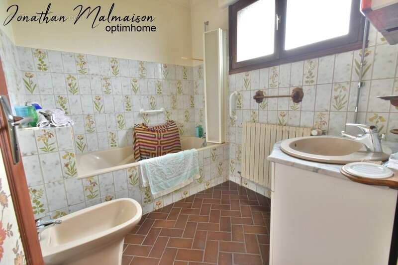 Maison à LA BARRE-EN-OUCHE