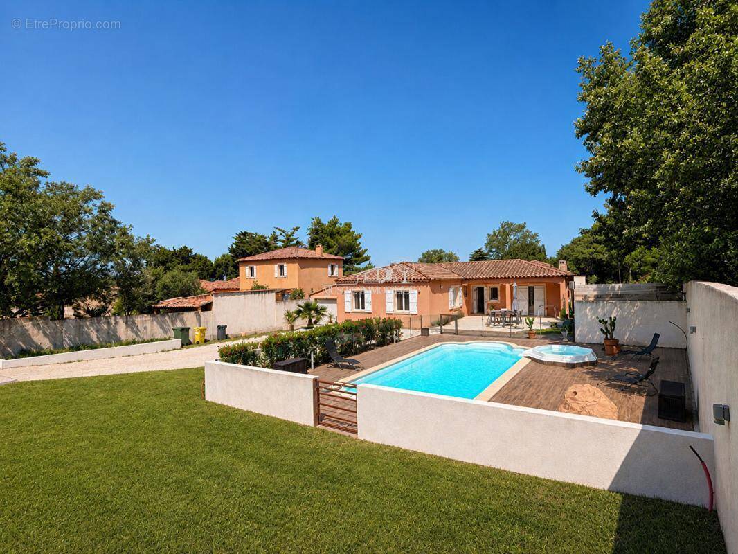 Maison à MARIGNANE
