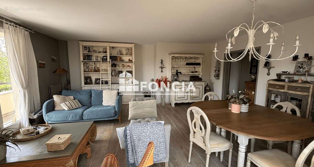 Appartement à SAINT-GRATIEN