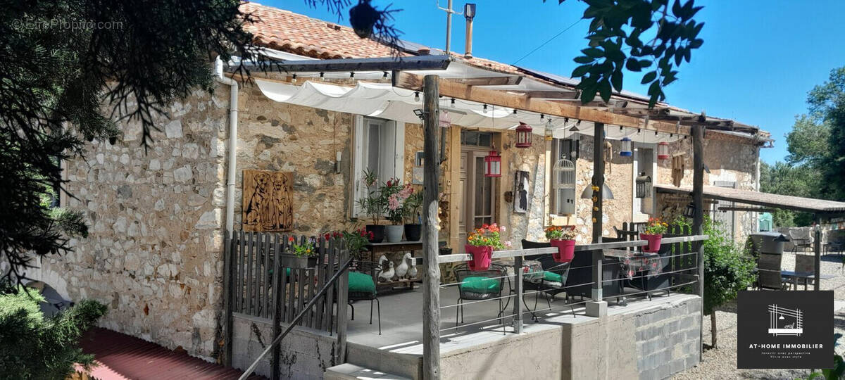 Maison à PRADES-SUR-VERNAZOBRE