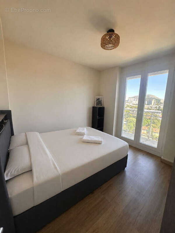 Vue PANORAMIQUE IMPRENABLE  : Appartement T3 à vendre au 12ème étage à Marseille - Quartier Michelet - photo 13