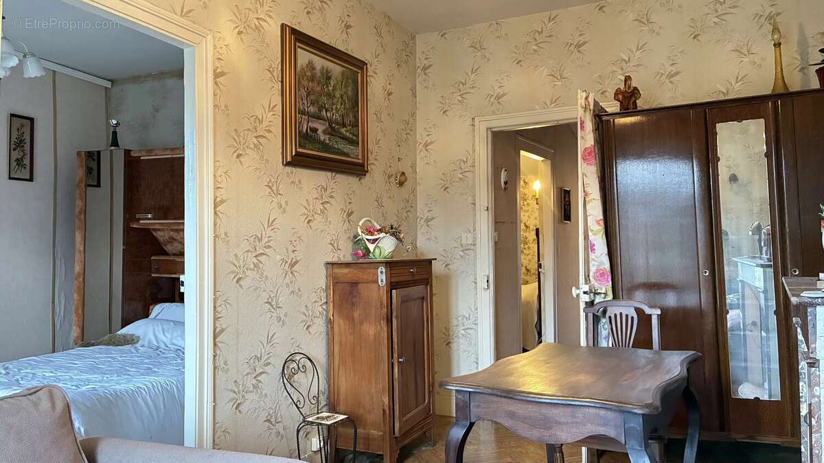 Bon emplacement à Bellac - photo 10
