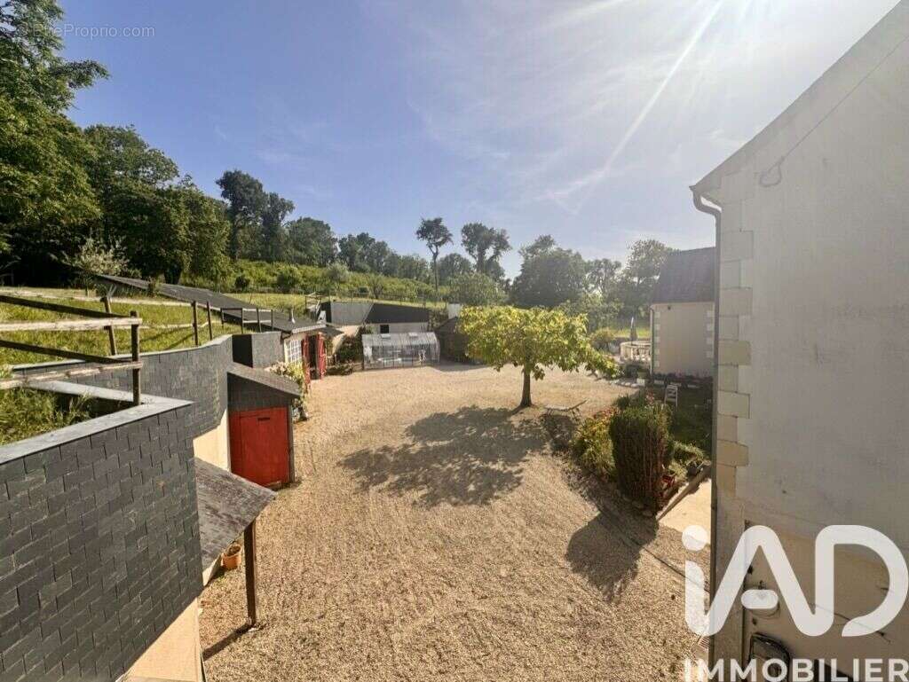 Maison 313 m² à Lerne  - photo 3