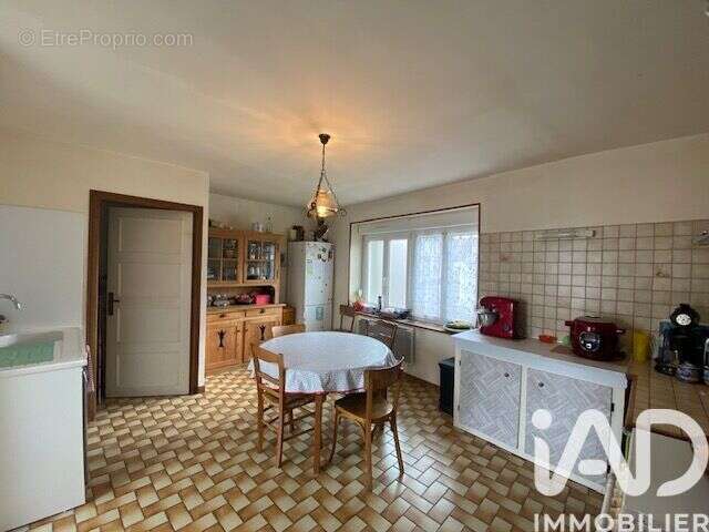 Maison 159 m² à Val-Des-Marais  - photo 2