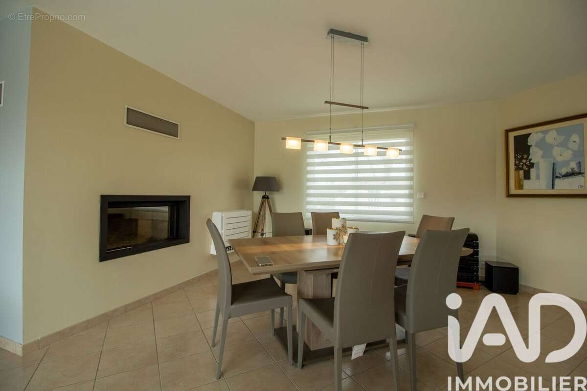 Maison 114 m² à Saint-Paul-En-Born  - photo 4