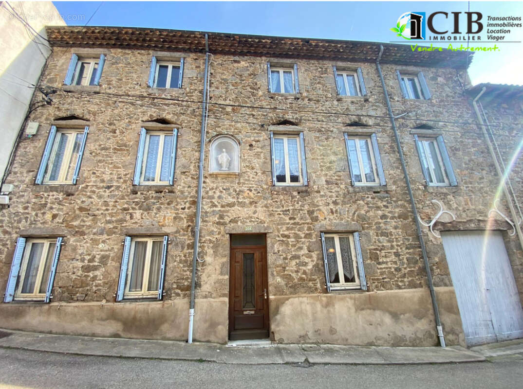 Appartement à SERRIERES