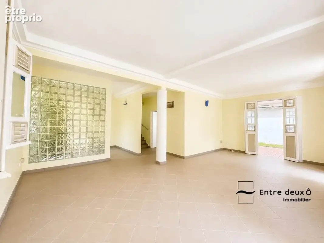 Maison 7 pièces 168 m² à vendre à Fort-De-France (97200) - photo 3