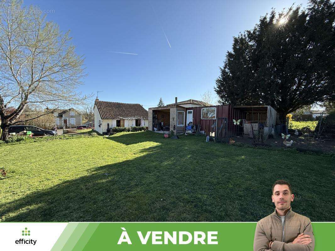 Maison à AVAILLES-LIMOUZINE