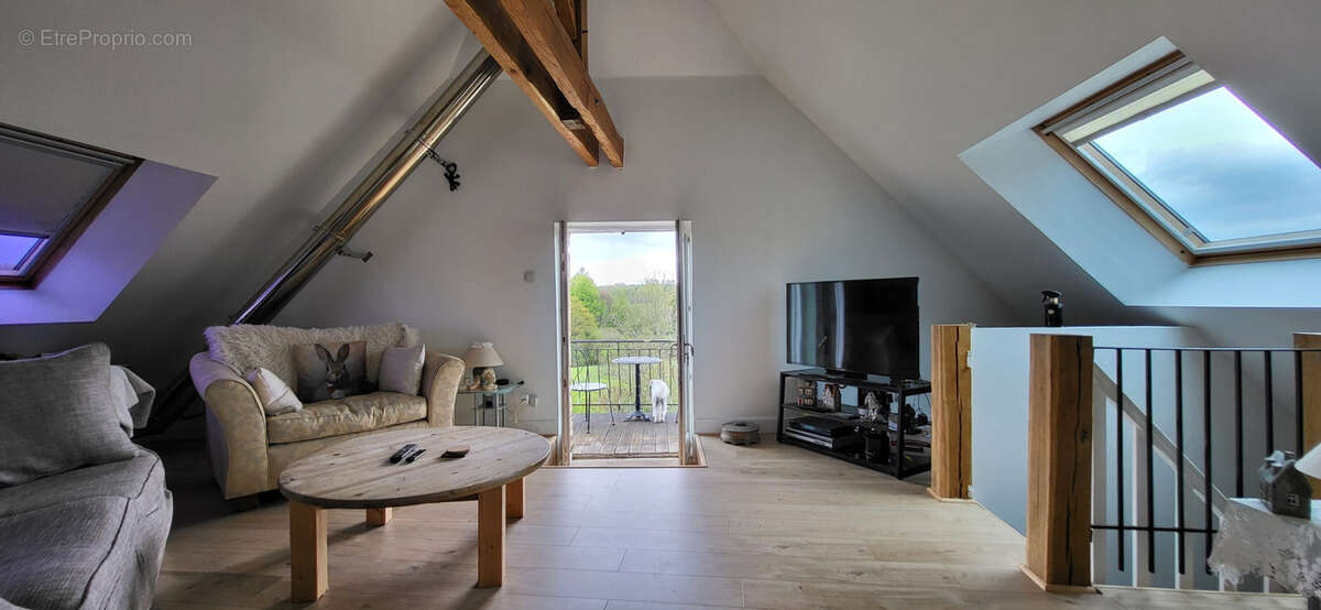 Maison à COUSSAC-BONNEVAL