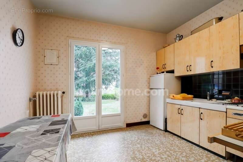 Maison à MAGNAC-LAVAL