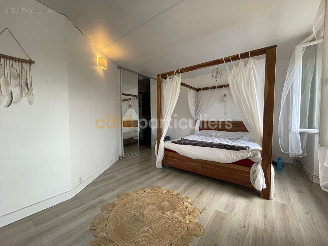 Maison en pierres 7 pièce(s) 153 m2 Montfiquet - photo 12